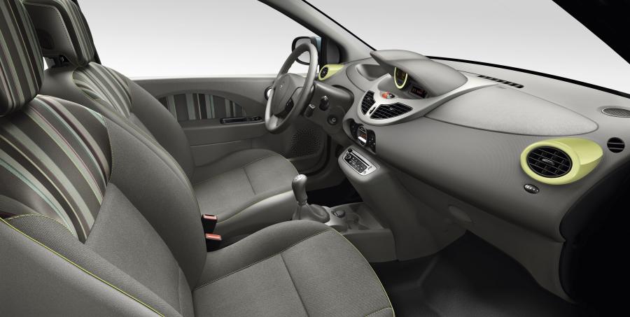  Renault Twingo 2011 года  (фото 41 из 83)